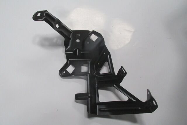 HONDA CIVIC- SD- 16/21; ÖN ÇAMURLUK IÇ BAGLANTI BRAKETI SAG (TW)