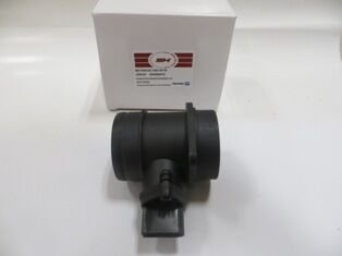 AUDI A6- 98/01; HAVA AKIS SENSÖRÜ (DEBIMETRE) 5 FISLI (1.8T) (SH)