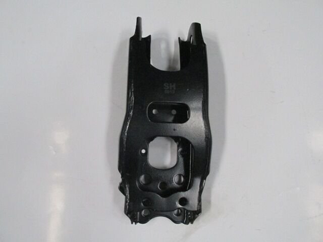 TOYOTA HILUX- PICK UP LN145- 02/05; ÖN ALT TABLA R (SALINCAK) (SH)