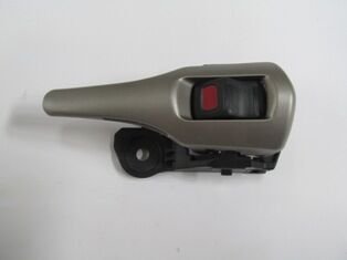 TOYOTA AURIS- 11/12; ÖN KAPI IÇ AÇMA KOLU SAG SIYAH/GÜMÜS (HUSHAN)