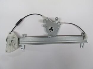 HYUNDAI ELANTRA- 95/97; ÖN CAM KRIKOSU SAG ELEKTRIKLI/MOTORSUZ (ÜÇGEN TIP)