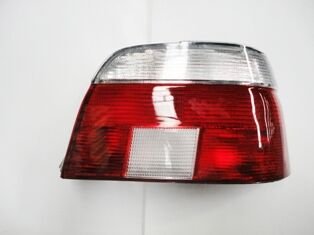 BMW 5 SERI- E39- 96/00; STOP LAMBASI SAG KIRMIZI/BEYAZ (DUYSUZ) (FAMELLA)