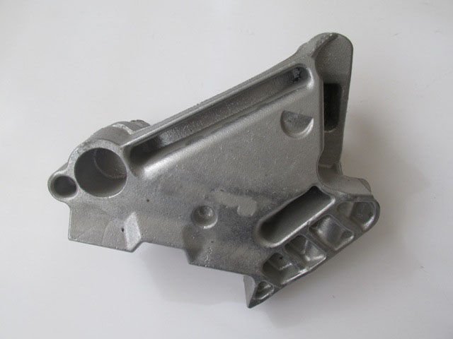 SKODA OCTAVIA- 13/17; MOTOR BAGLANTI BRAKETI 2.0 TDI (TAKOZ) (ALÜMINYUM)