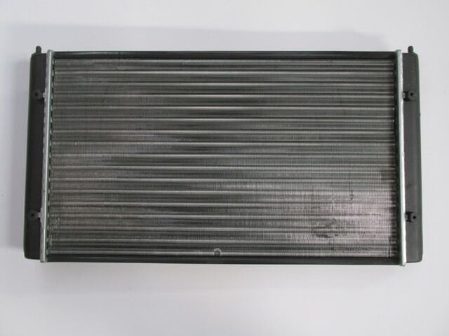 VOLKSWAGEN GOLF- 3- 92/98; SU RADYATÖRÜ (TEK FANLI TIP) (525X300) (KLIMASIZ)